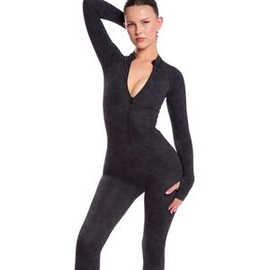 body by raven tracy Black Leopard Print Bodysuit